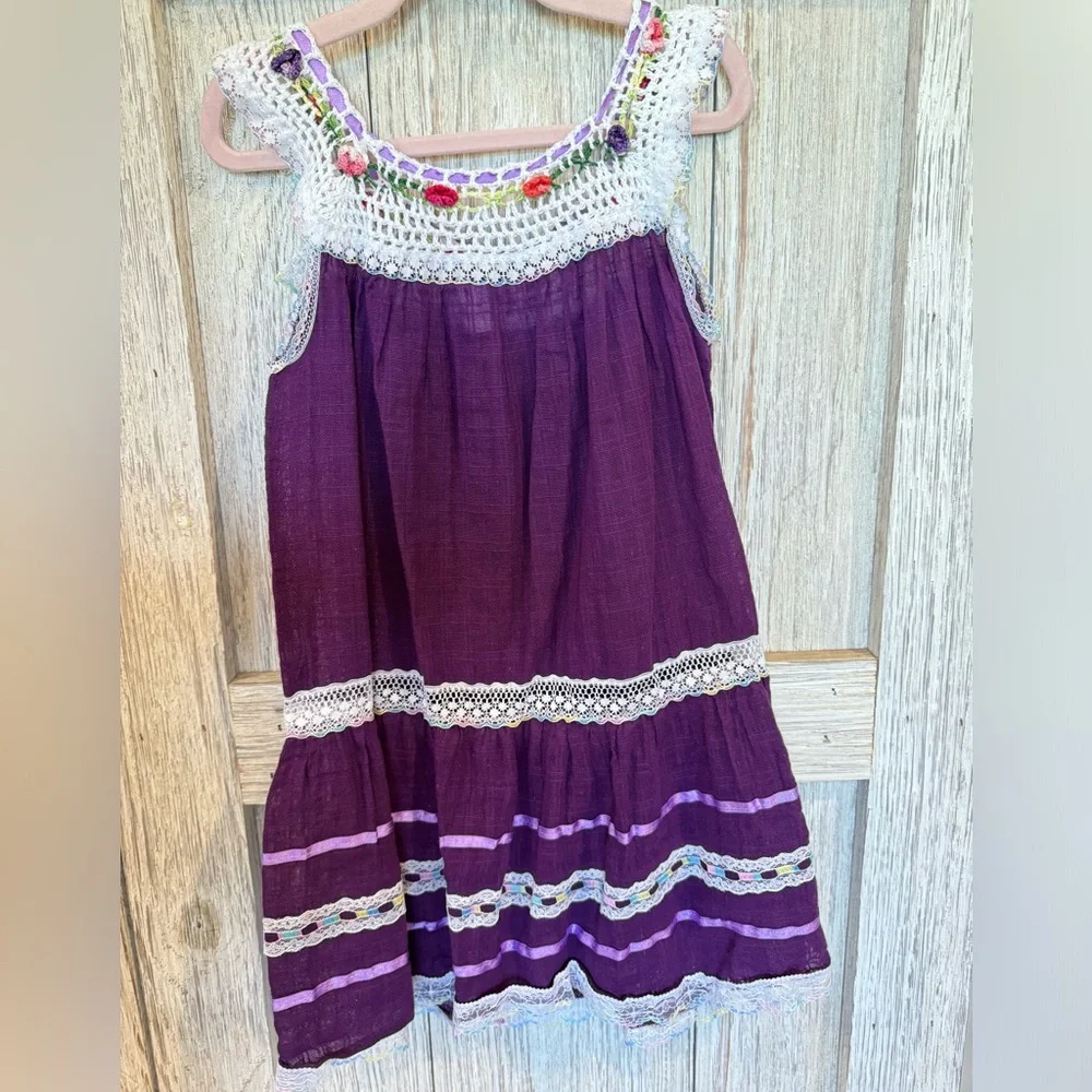 Little girls sundress.   Size 6. Runs small fits like 4/5. Worn once